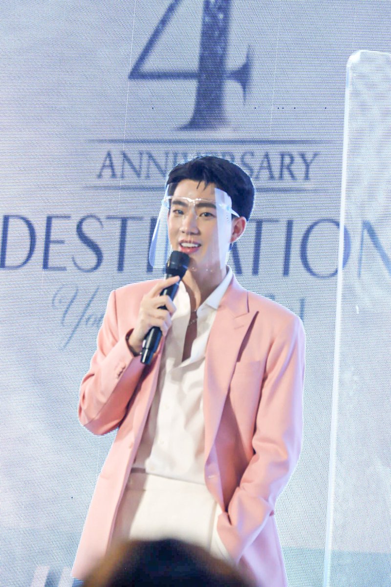 P_eung's tweet photo. ครั้งแรกที่ตามงาน หล่อ!!!! #DestinyClinicWithOff #ออฟจุมพล https://t.co/aSXOXmj2lE