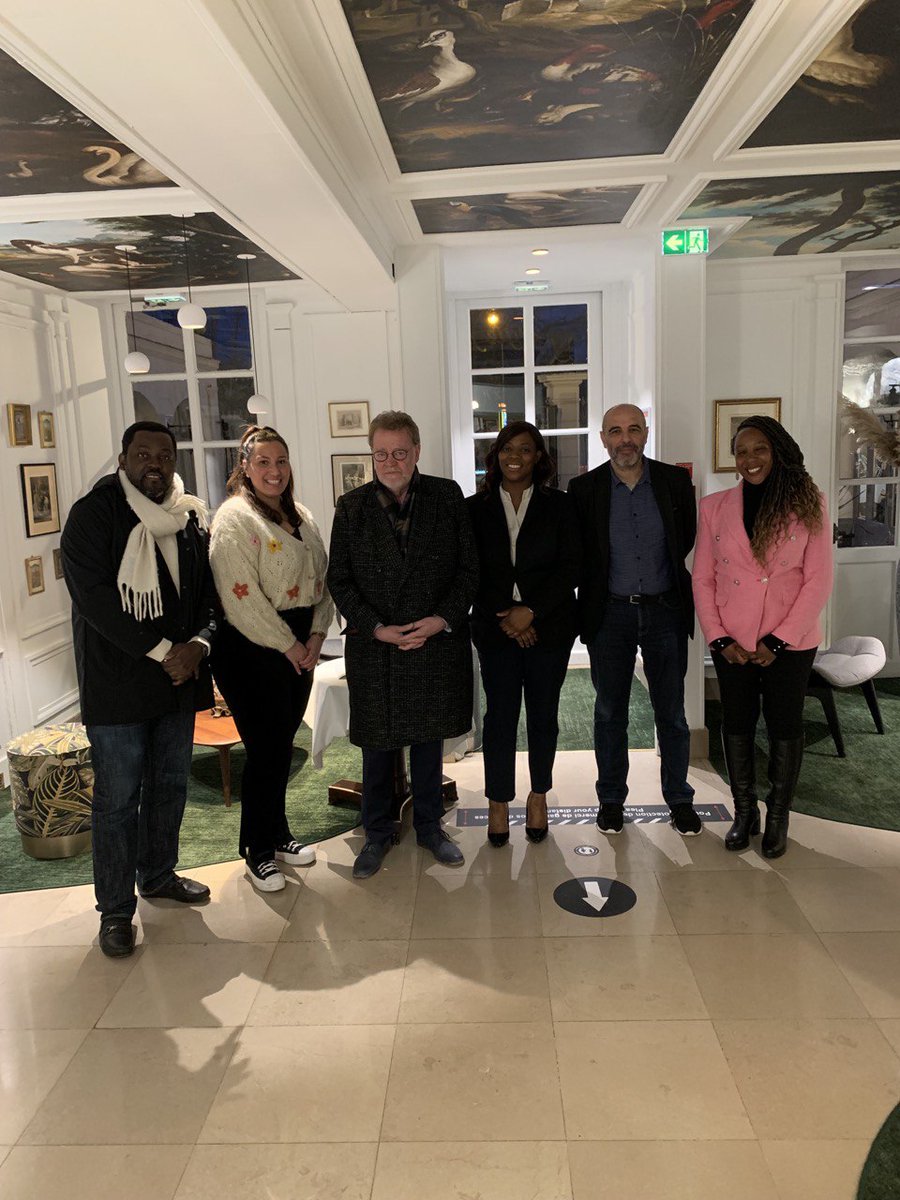 Excellente réunion Dimanche dernier autour de notre Présidente de la Fédération 77 de l'Association des Élus de France, <a href="/BACARAMINA1/">BACAR AMINA</a>, qui a réuni des élus de #SeineetMarne afin de leur présenter ce qu'est l'<a href="/Elus_France/">Association des Élus de France</a> et notre vision de la réconciliation nationale.