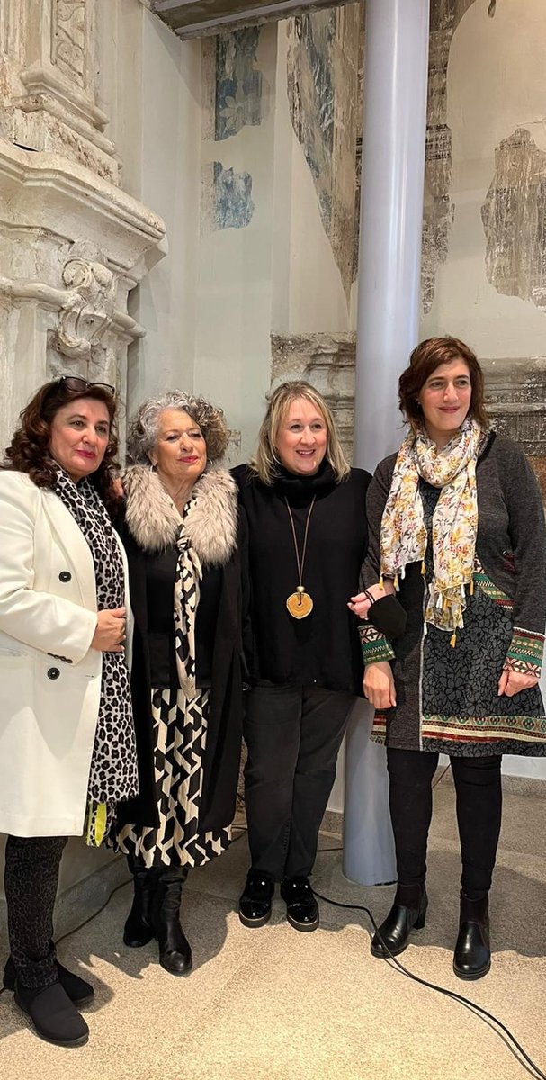 Legadomujeres's tweet photo. El viernes 11 de marzo disfrutamos en la Biblioteca Pública de Zamora de la presentación del mapa de las escritoras de Castilla y León acompañadas de las autoras Concha Pelayo y Yolanda Fidalgo. @lofies08 @LobatoPul @Legadomujeres https://t.co/PGcWMcZ4iz