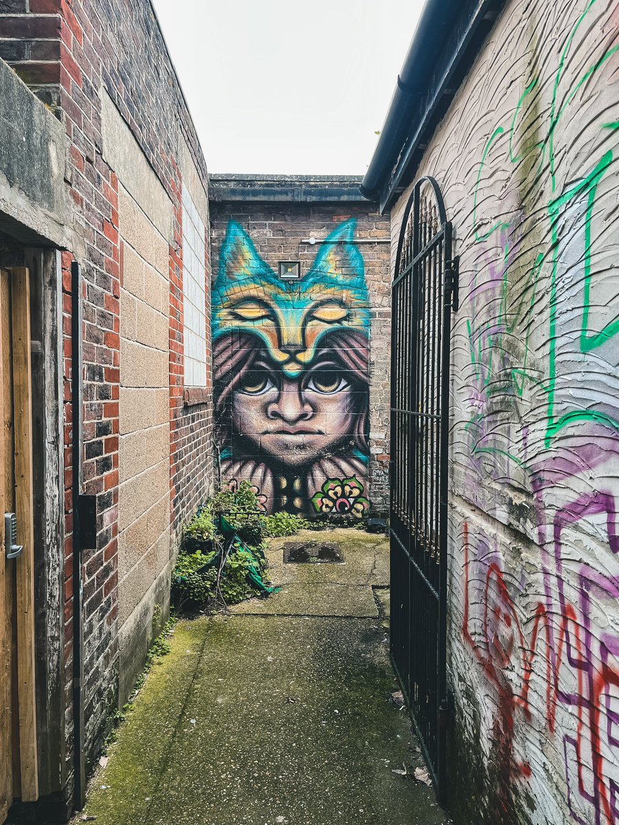 _ChuBarker's tweet photo. Southsea is looking colourful and beautiful these days. 

🎨 @GoyaTorres, @MyDogSighs, @FkFark and @LukeDharma77. https://t.co/fXJUuYXPSg