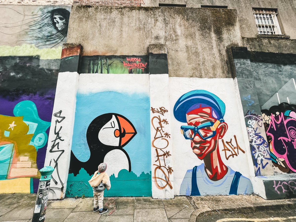 _ChuBarker's tweet photo. Southsea is looking colourful and beautiful these days. 

🎨 @GoyaTorres, @MyDogSighs, @FkFark and @LukeDharma77. https://t.co/fXJUuYXPSg