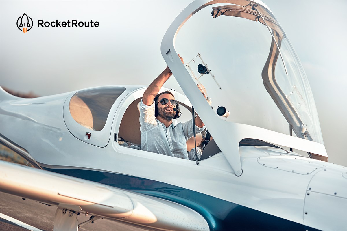 RocketRoute's tweet photo. Plan, take off, stay legal and #safe with RocketRoute FlightPlan. Discover options for sensible fuel reserves, alternate flights that consider winds aloft and a loitering reserve, zero fuel CG etc - everything that's needed for flying: https://t.co/wGxZ0ZuYHT #pilotlife #pilotapp https://t.co/eROpiXNs8V