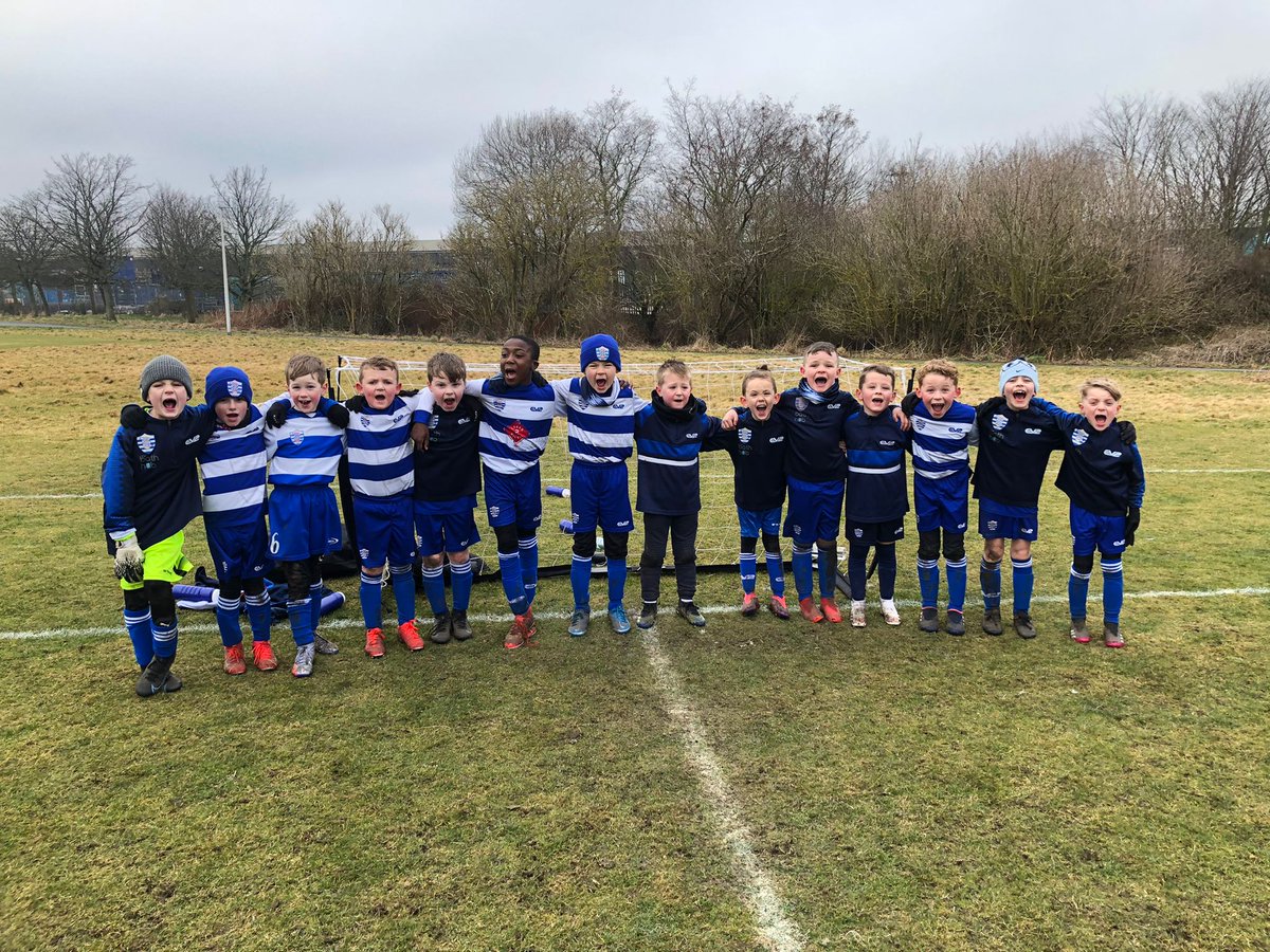 Dyce2014's tweet photo. The friendlies continue; we are enjoying getting out each week in rain, wind or shine and playing some football!⚽️ All the players are coming along, taking what we do at training into their game #development Looking forward to the next match! COYD🔵⚪ #youthfootball #NeverGiveUp https://t.co/6MNcIX6BRF