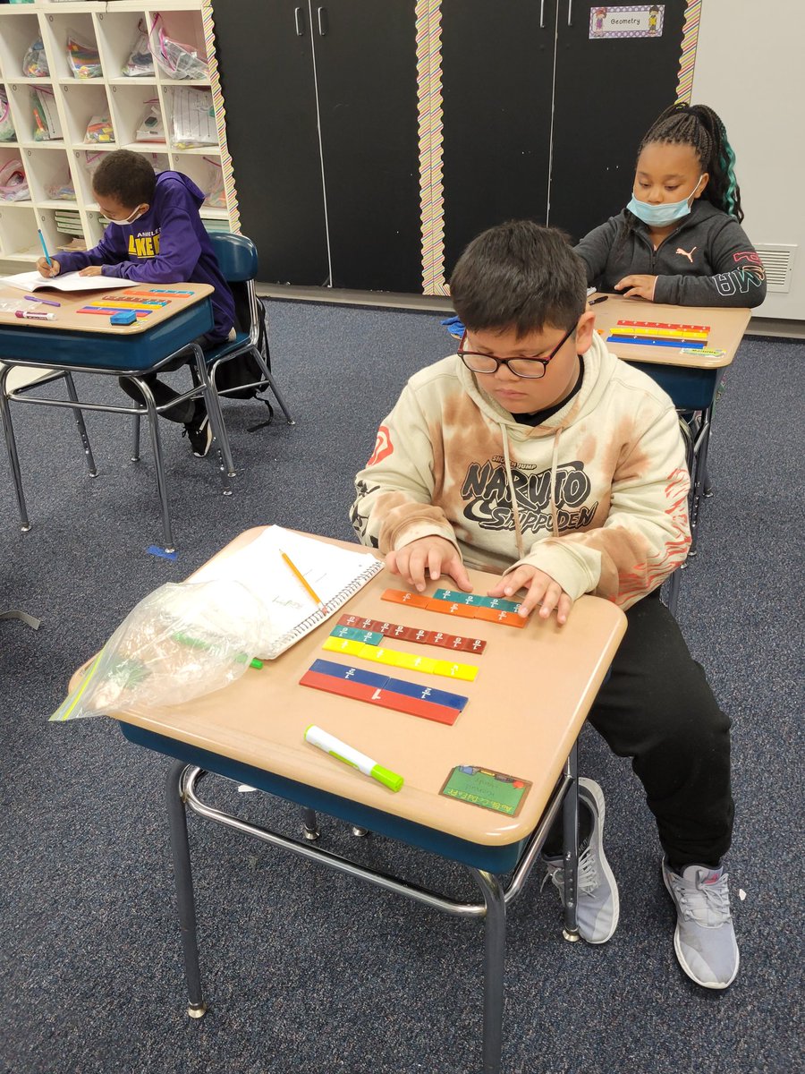 EBESWillis's tweet photo. Double Decker Rectangles!! @EdwardBestFCS @ECUcrystalECU @FCSchoolsNC #ROCKmath https://t.co/VsycJoZb1b