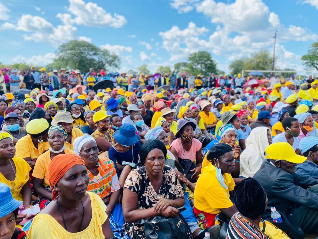 Sir_Chris1403's tweet photo. Tsholotsho siyabongaaaaa
#CCC
#Yelloww https://t.co/frJyA2dZwt