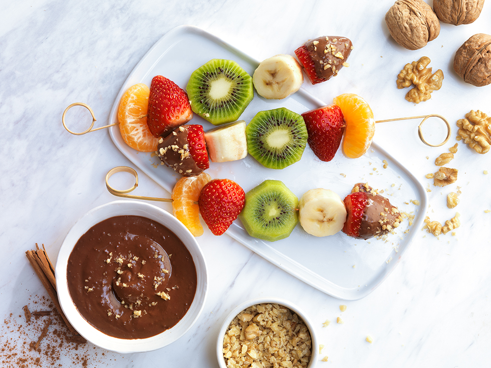 NuezCalifornia's tweet photo. Descubre cómo preparar estas brochetas de frutas con chocolate llenas de #ElPoderDel3 de las #nueces 📝 #RecetadelaSemana 👉 https://t.co/yVEkkTw5cv
¡Te van a encantar! 😍 https://t.co/iKHWFNGQxZ