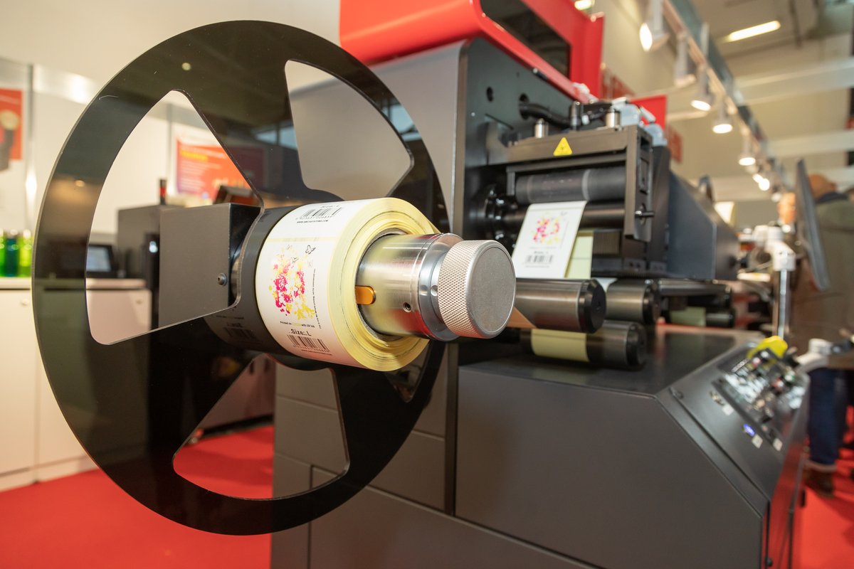 InPrint Show tweet media