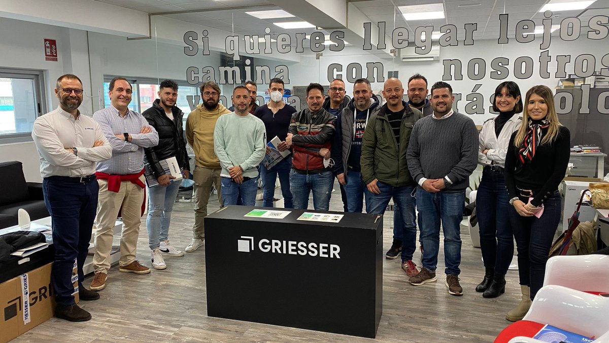 GriesserIB's tweet photo. 💪La #RollingAcademy presente en el #GrupoAfandecor continuando con la formación a nuestros #OficialPartner. En esta ocasión formando a todo el equipo del Grupo @Afandecor .

#GriesserPartner #griesser #inspiredbythesun #onegriesser #ProtecciónSolar #controlsolar Grupo Afandecor https://t.co/15WmXoPzs8