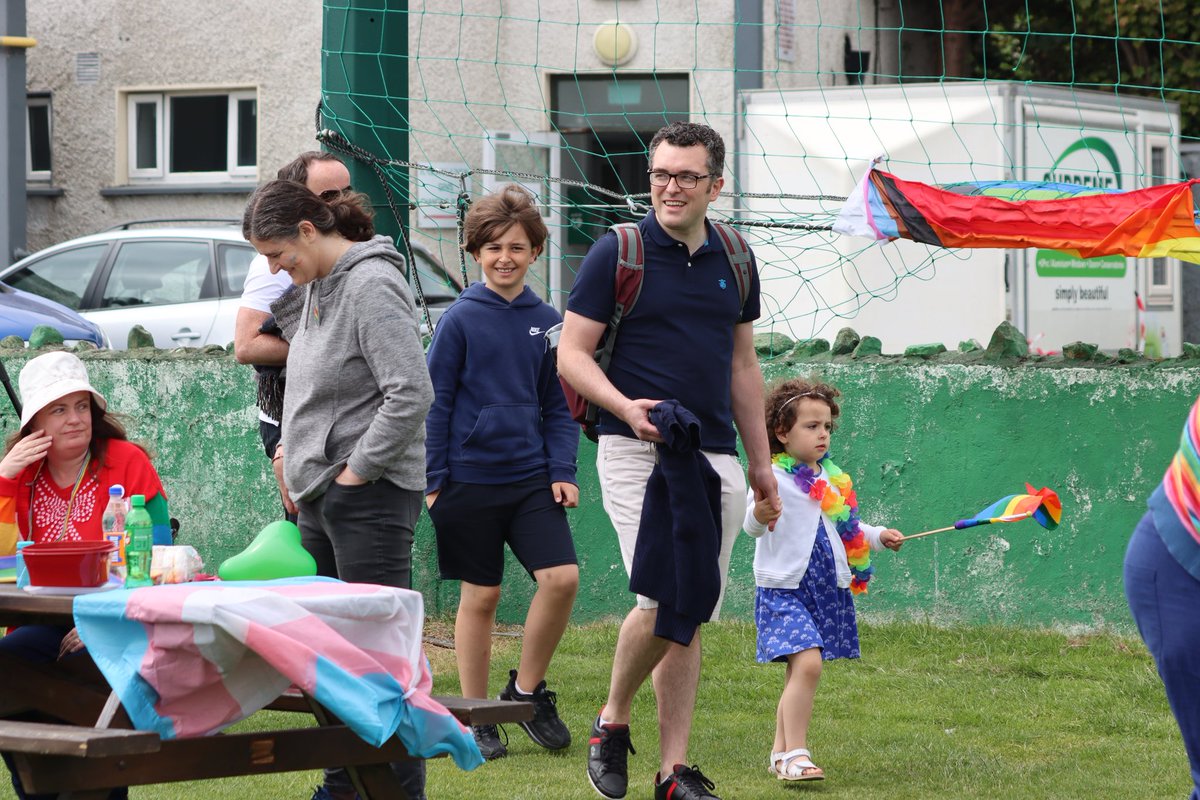 equalchildren's tweet photo. 📢 Calling all #EqualityForChildren volunteers! 🌈

👪 Join us for our next In-person Volunteer Meetup...

📆 20th March 2022 
🕑10am - 12pm
📍Bulfin Estate Residents Association Hall.
📧 Check your inboxes or send us a message here for more info! https://t.co/0Zgr0odVKP