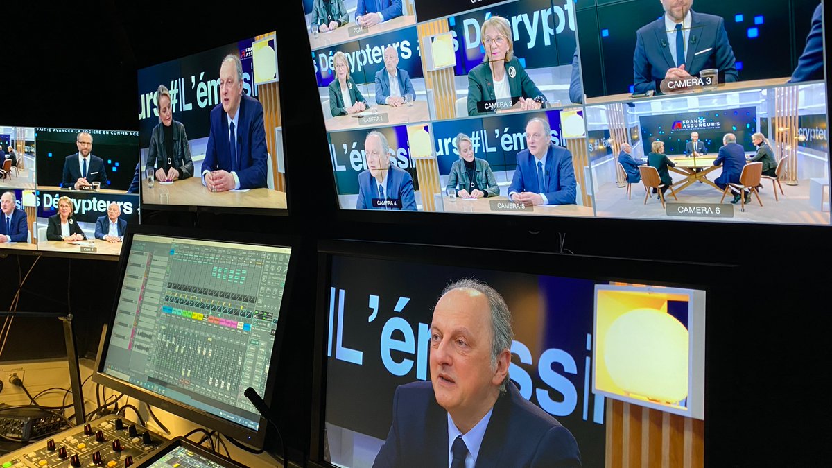 Retrouvez la première émission regroupant nos #Décrypteurs. Ensemble, ils apportent leur regard sur la relance et la souveraineté économique et sur la transition environnementale.
➡️youtu.be/5vRuf-tUGB8
#Assurance #Société 
<a href="/CcilMaisonneuve/">Cécile Maisonneuve</a> <a href="/bernard_sananes/">bernard sananes</a>