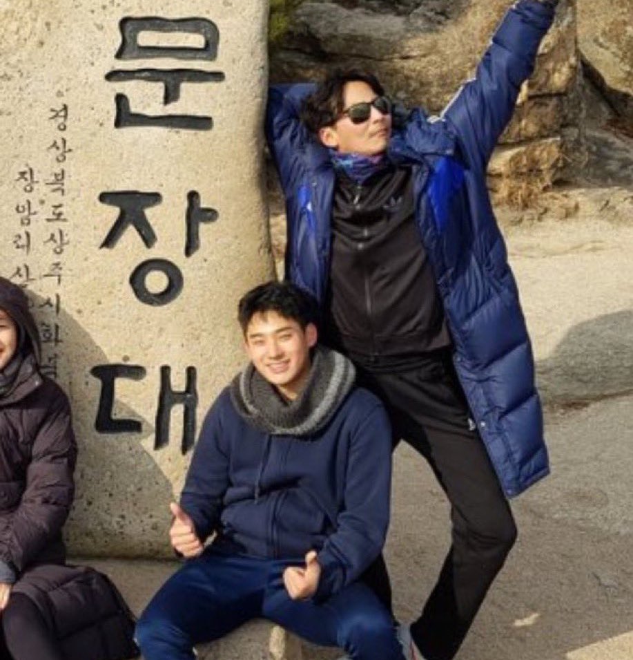 Someday0313's tweet photo. 김남깅 영혼의 단짝 찾음 ㅋㅋㅋㅋㅋ https://t.co/GTTzTvXpfZ