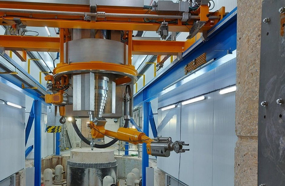 NRServicesUK's tweet photo. The Dragon reactor core segmentation machine at #Winfrith Site is a superb example of how science, technology and engineering continues to innovate decommissioning.  Non active trials of the machinery recently completed taking us one step closer to active commissioning  #BSW22 https://t.co/dpEO4g4ZWt