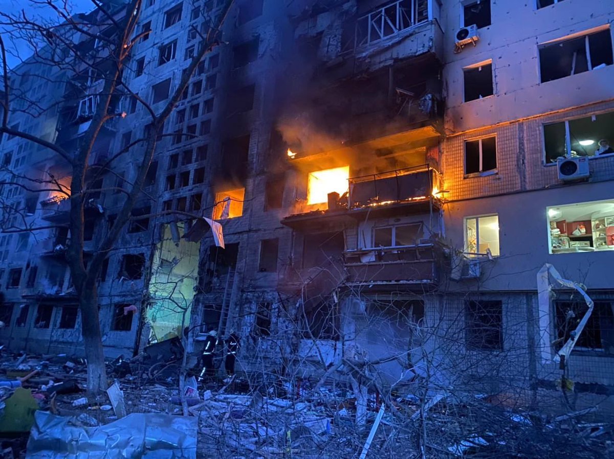 christogrozev's tweet photo. The Obolonglya residential district of Kyiv this morning. One civilian dead and 10 wounded, but more feared under the rubble. Fortunately sirens had forced residents into the shelters. https://t.co/jyRuaEtZwX
