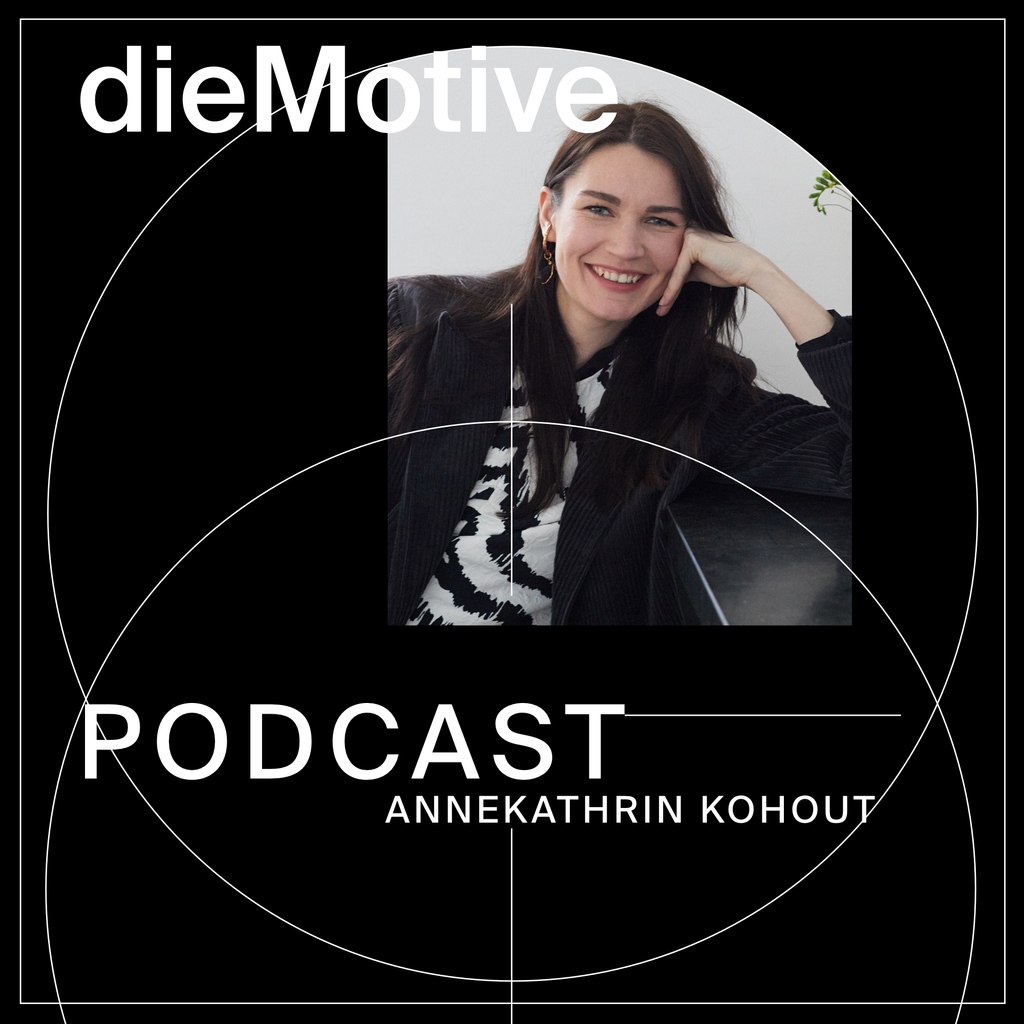 dieMotive's tweet photo. HERE WE GO mit @kohout_a 

Überall wo es Podcasts gibt und auf https://t.co/trnLtsRUeG

#kohout #annekathrinkohout #digitalebildkulturen  #fotopodcast #fotografiepodcast #photopodcast #diemotive #screenshot #spectorbooks #sofrischsogut #nerds #wendymcmurdo #digitalnative https://t.co/Y2MsXnpyWL