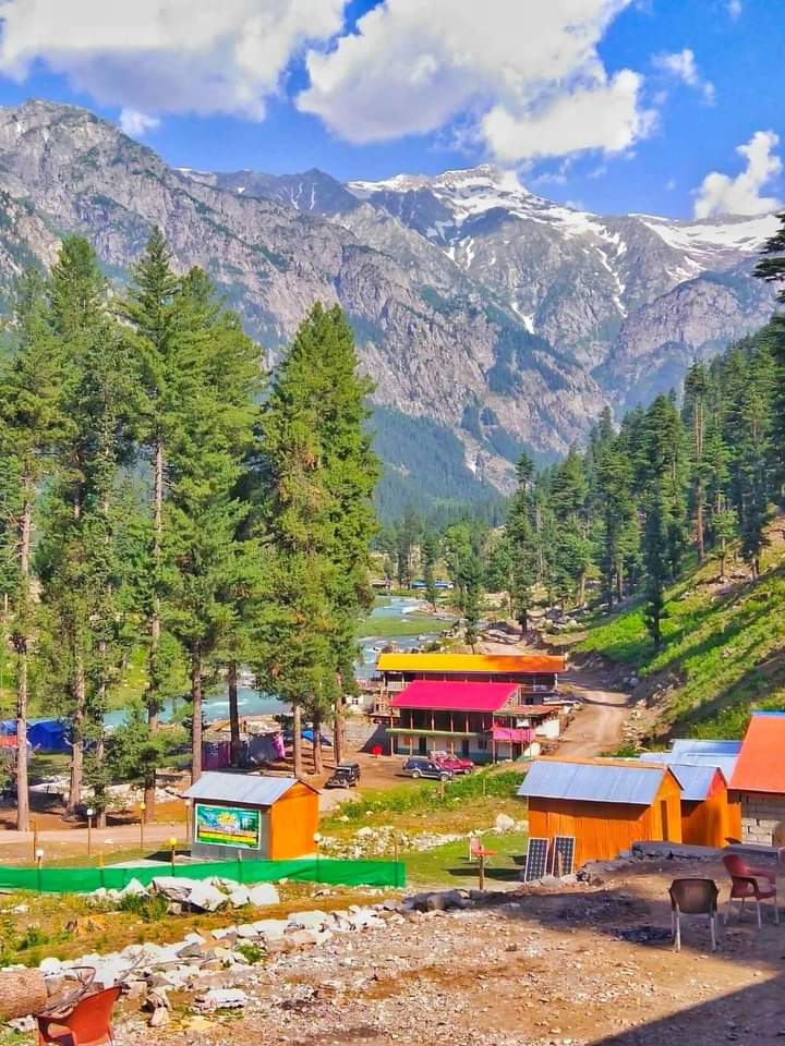 PakistanScene's tweet photo. Heaven on earth 🌎
Kumrat valley kpk 🇵🇰 #BeautifulPakistan
📸 Faisal Haroon https://t.co/V5ILQtstil