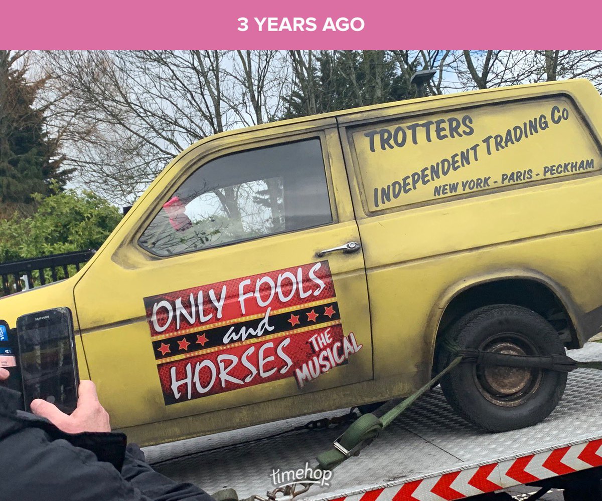 MissSimpson86's tweet photo. A throwback to when I made dad wait outside elstree studios about 4 hours before the recording of the comic relief special of @OFAHMusical to avoid the crowds 😂 and it poured down!! We were so early they let us in thinking we were in the show 😂😂 @newmanstings @bakerist https://t.co/juwUId3Iwb