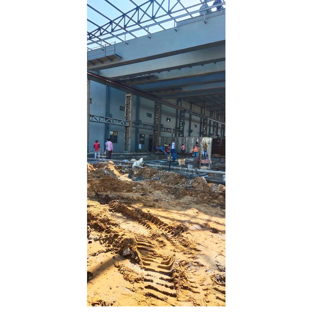 ZENITHROLLERS's tweet image. Zenith Rubbers plant extension
construction on the site in Neemrana, Rajasthan. #zenithrollers #construction