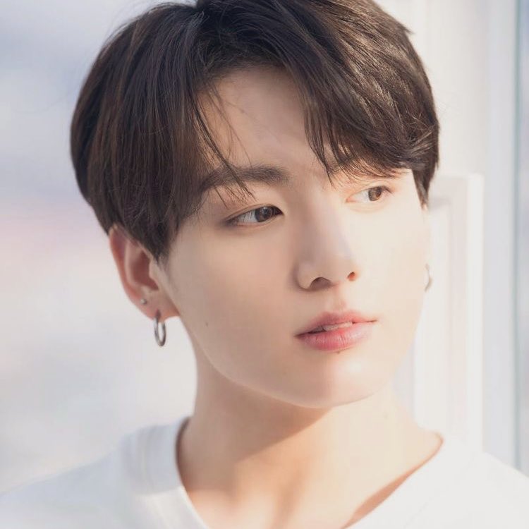 koreebear's tweet photo. kookv short au—
 
Ternyata jatuh cinta pada sahabat sendiri bukan hal yang buruk. Rasanya seperti ‘pulang’ ke ‘rumah’ yang tepat.

#KVF_SONGFICMONTH2022
#3yearswithKFV https://t.co/SqR7MdI1CL