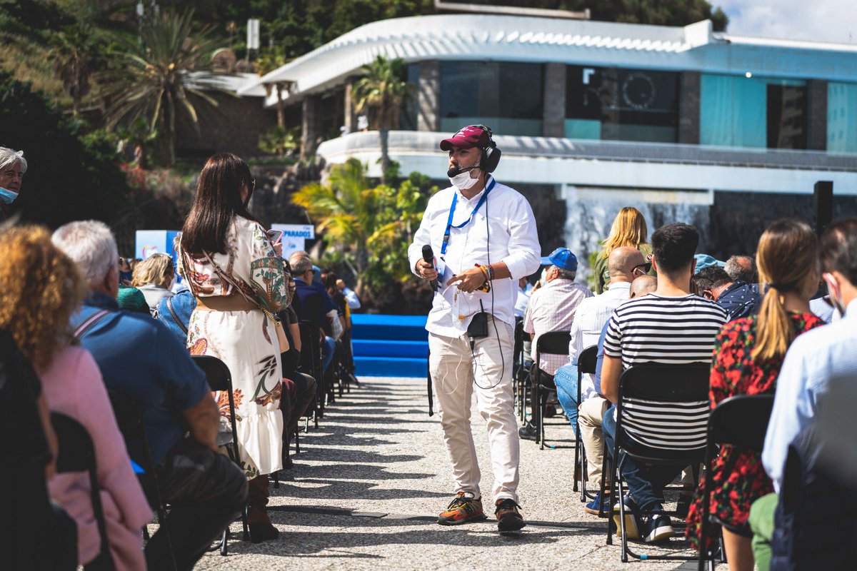 AlainAitor21's tweet photo. 👵🏻 Ya lo decía su abuela: “Igual vale para un roto, que para un descosido” 

- Acto: Presentación Candidatura de Alberto Núñez Feijóo en Tenerife. 

#Preparados #Seguimos #Eventos https://t.co/t59kiM1bIq