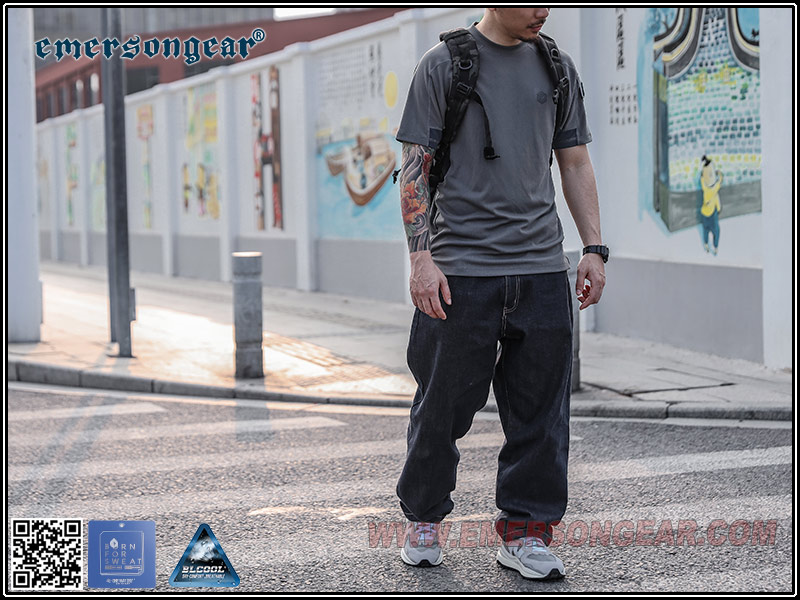 Emersongear's tweet photo. EMB9588 Emersongear Blue Label "Mandrill" Functional Short Sleeve T-shirt 
instock at aliexpress https://t.co/1i6T86fQtJ