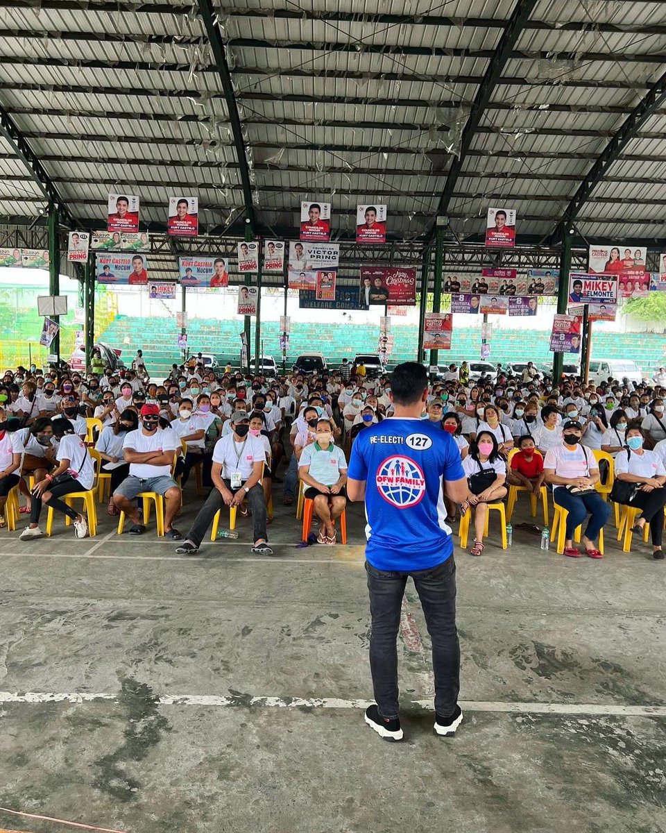 ofwfamilyclub's tweet photo. TINGNAN: Binigyan ng oportunidad si OFW FAMILY Party-List Nominee Rhodge L. Bermudez na ibahagi ang ating mga adbokasiya sa mga residente ng Brgy. Commonwealth, Quezon City.

#OFWFAMILY #127sabalota
#Commonwealth #QuezonCity https://t.co/NElj7qCrmk