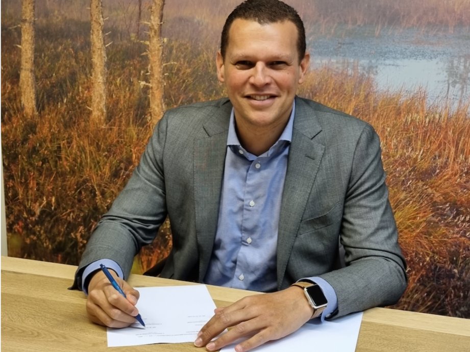 Techopzuid's tweet photo. Goed nieuws! Er is onlangs een intentieverklaring getekend in Rotterdam voor doorlopende leerroutes vmbo-mbo voor de richtingen Constructiewerker, Monteur Elektrotechniek en Monteur Werktuigkundige Installaties. Van start in het studiejaar '21-'22. https://t.co/fgjiDy3pwo