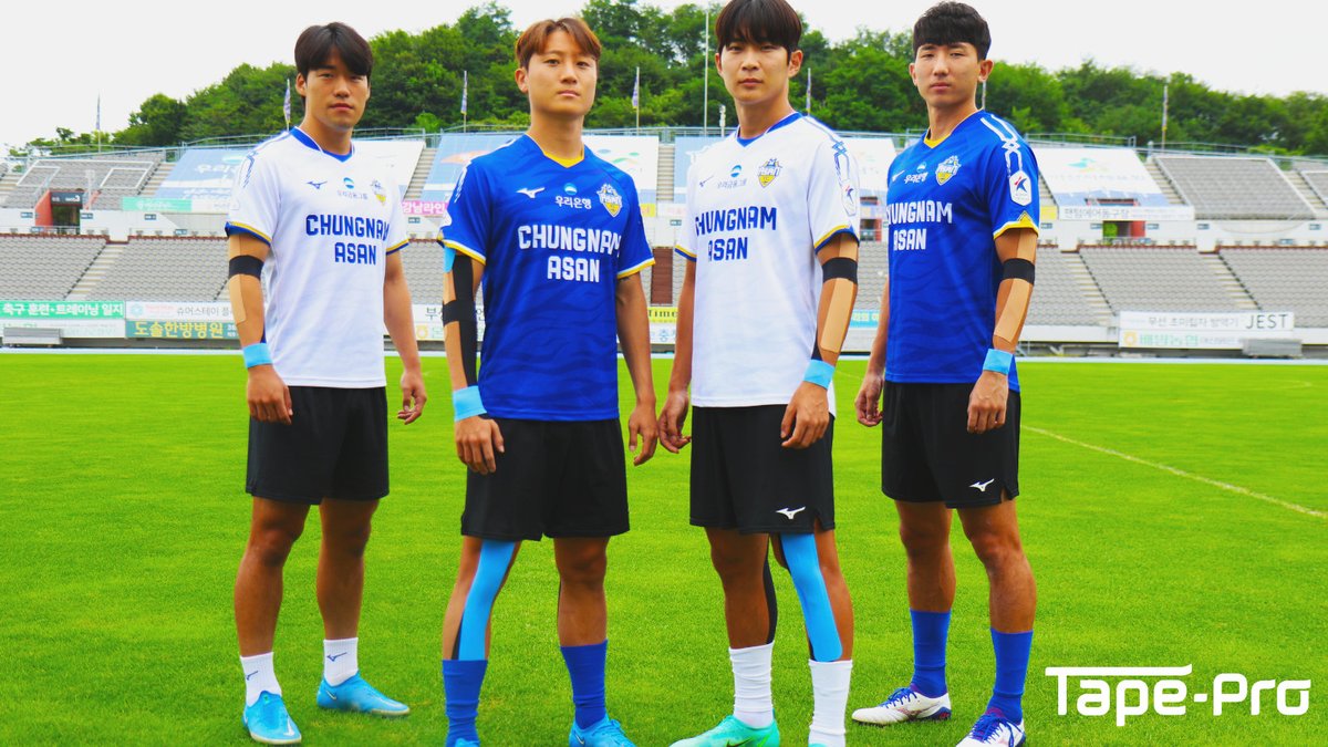 tapepro7's tweet photo. スポーツ選手が選ぶスポーツテープ「Tape-Proテープロ」
韓国のプロサッカーチーム「忠南牙山FC」で公式スポーツテープとして採用されています！

#taping
#テーピング
#tapepro
#テープロ
#スポーツテープ
#スポーツテーピング https://t.co/QofZfkyxNx
