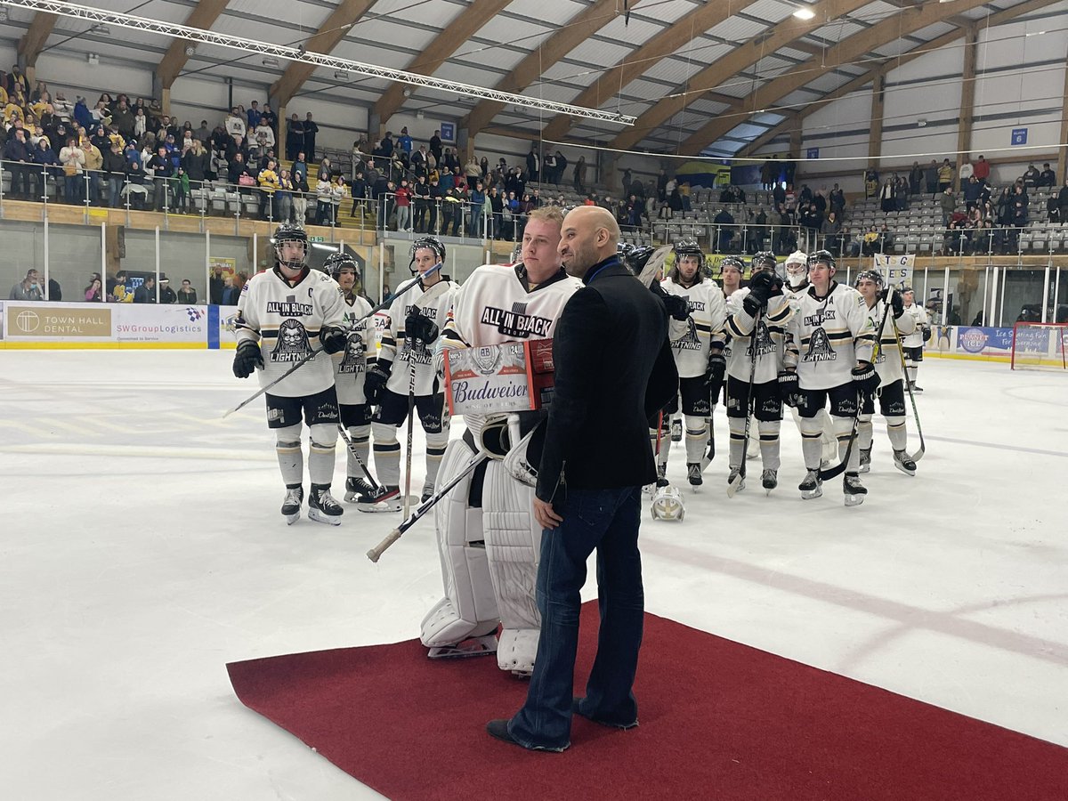 ArmaLitigation's tweet photo. Honoured to present a man of the match award to #15 Jamie Chilcott @Leedsknights &amp; MK Lightning #weareknights 🏒 https://t.co/oOAebzXlD8