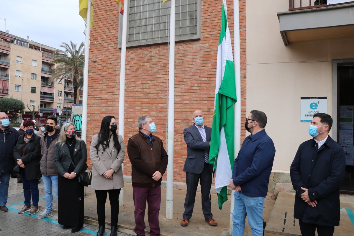 Llagostainforma's tweet photo. La Casa de Andalucía va celebrar ahir el Dia d’Andalusia. https://t.co/nbkISy5htw #laLlagosta @lotokoto https://t.co/mqD2vgzGaN