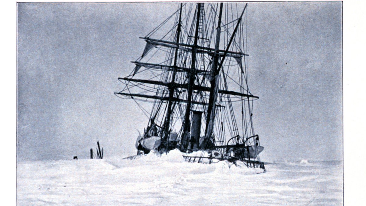 Finally free after a year trapped in sea ice, #OnThisDay in 1899 the first scientists to winter-over in #Antarctica used dynamite to clear steamship Belgica, barely escaping a 2nd winter! Led by Adrien de Gerlache, also onboard: Roald Amundsen, Henryk Arctowski &amp; Frederick Cook