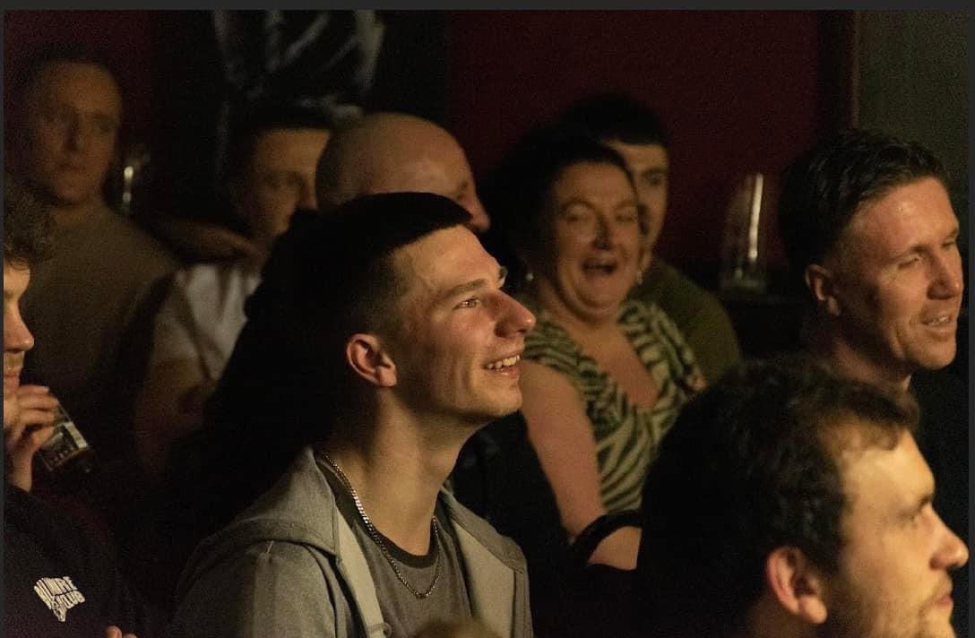 jrjeventspromo's tweet photo. The extremely talented @PicsByCarl catching some amazing shots from Fridays show. Just keep your eyes peeled for the next one. 🎭🎤🤣 https://t.co/5w4jDmdG25