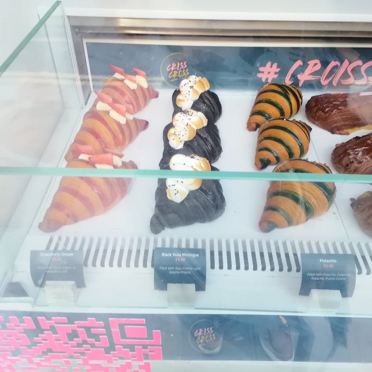 SCARCEXL's tweet photo. I don't know if I should be horrified by this abomination, or impressed by such temerity... 😅 (in Soho, London, on a quest for UK indépendant comics)
#croissant #heresy #temerity #soho #boulangerie #isthis the end of the world #courage #bakery https://t.co/oS3DYKvHNR