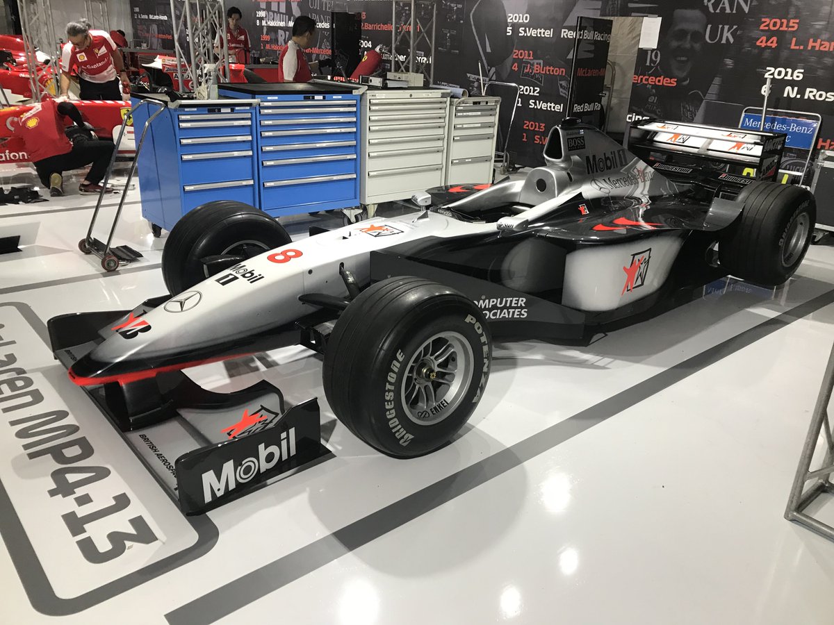 alasdairmulhern's tweet photo. #McLarenMonday #MP413 @McLarenF1 @F1MikaHakkinen 🖤🤍 https://t.co/vpLG2OFNGJ