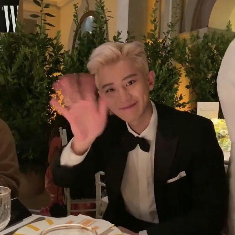 loeyyhub's tweet photo. All eyes on him https://t.co/G5kqNxPh3M