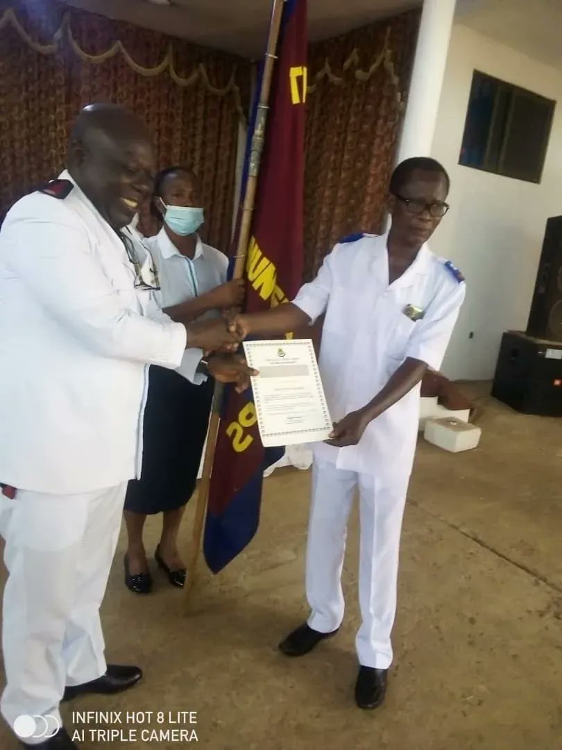 SalArmyGh's tweet photo. During a Special Sunday Holiness meeting in Nungua, Mr. Albert Darko Asomaning, was recognized and appreciated during his retirement ceremony for working as the Corps Sergeant Major for 28 years. His faithfulness and dedication should encourage all of us to keep working for God. https://t.co/32tsgWhGt2