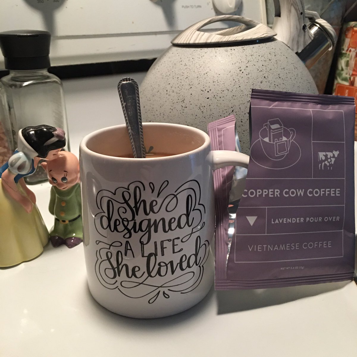 ReneeC_Author's tweet photo. How’s your Monday going?
#snowwhitekisses #coppercowcoffee #teakettle #MondayMotivation #MondayMorning https://t.co/T4oBrRj7Vj