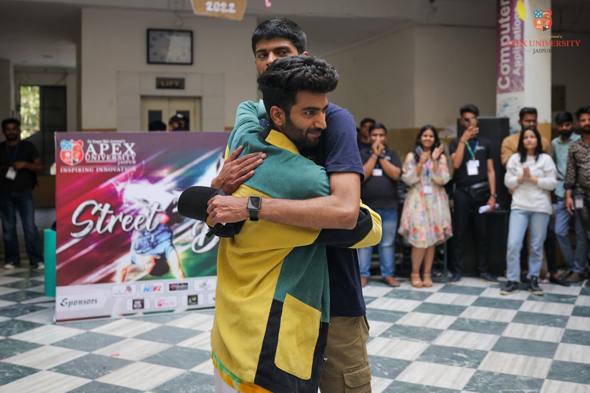 APEX_COLLEGES's tweet photo. Here's the glimpses of Day 2 of TechnoAagaz-2022. While this is just the starting, we have a box full of surprises for you, stay tuned.
#InterCollegeFest #technoAagaz #InterCollegeCompetition #AUFun #jaipur #college #event #students #India #AllIndiaLevel #music #fun #culturalfest https://t.co/AGYF87YjZ2