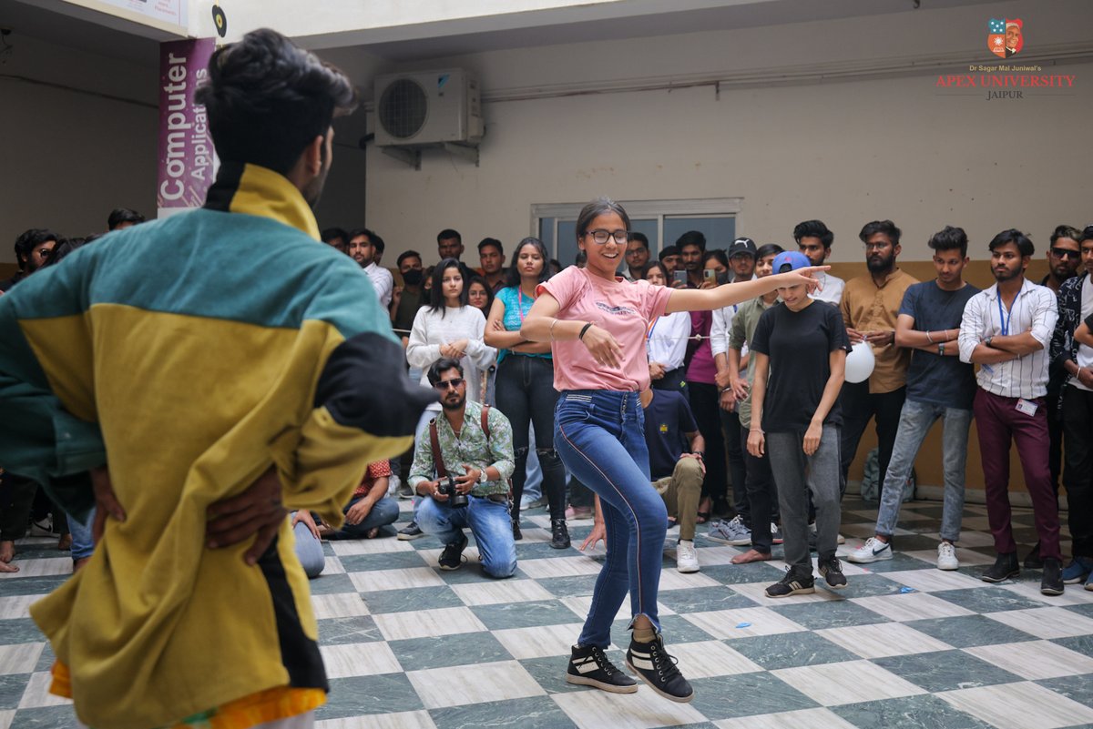 APEX_COLLEGES's tweet photo. Here's the glimpses of Day 2 of TechnoAagaz-2022. While this is just the starting, we have a box full of surprises for you, stay tuned.
#InterCollegeFest #technoAagaz #InterCollegeCompetition #AUFun #jaipur #college #event #students #India #AllIndiaLevel #music #fun #culturalfest https://t.co/AGYF87YjZ2