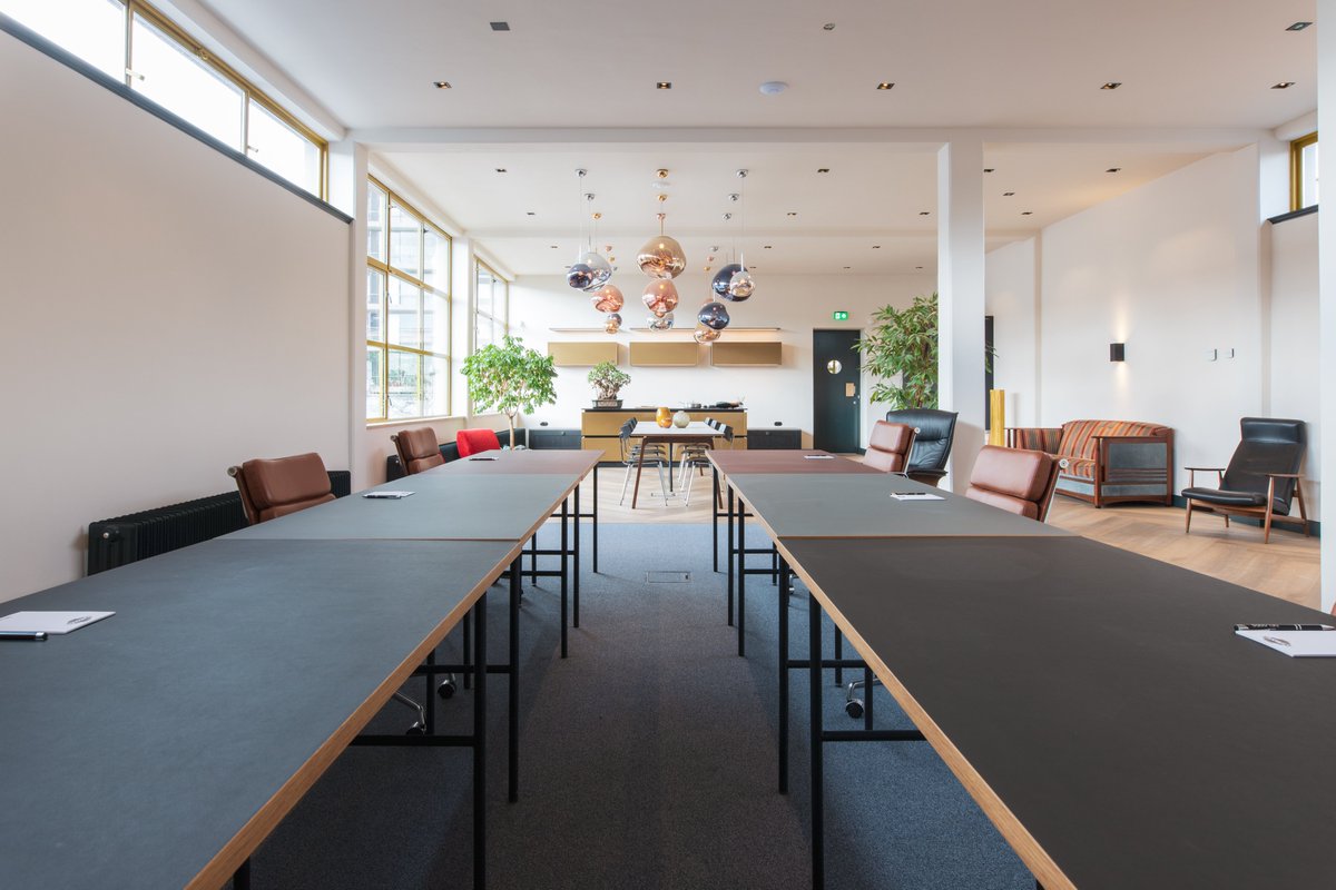 kennisloods's tweet photo. De Karpuzovroom
Een ruimte vernoemt naar één van onze harde werkers in de bouw Vladimir Karpuzov. Deze lichte en multifunctionele ruimte is geschikt voor workshops, trainingen, presentaties en vergaderingen in grotere groepen. Met de grote open keuken kun je van jouw event 1/2 https://t.co/yIACTOuyZQ