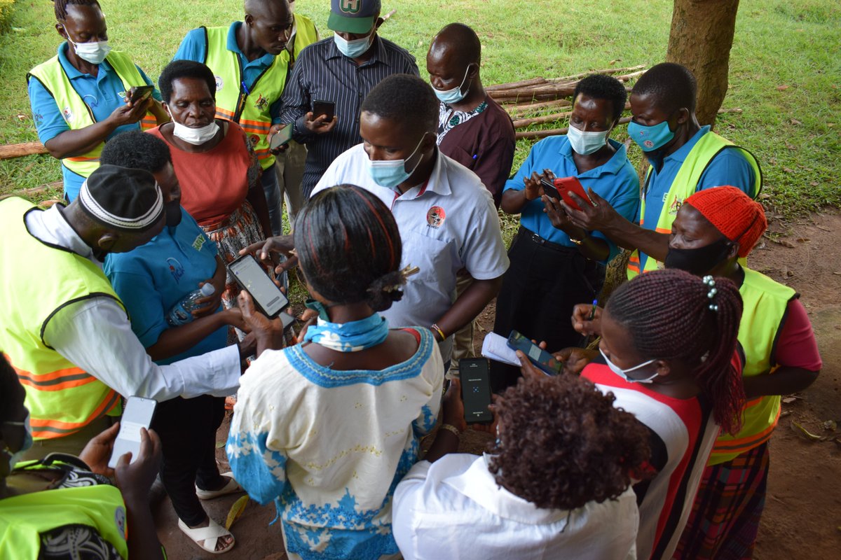 ACHEST1's tweet photo. #VillageHealthTeams #VHTs are the foot soldiers in health care! They reach every household in ensuring communities take charge of their own health.
📌VHTs should be equipped, trained, supervised &amp; paid

A key recommendation from the #CESProject
#CommunityHealth
#PrimaryHealthCare https://t.co/Sghy7hpjrP
