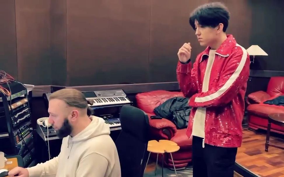 DearGaisha's tweet photo. @KlonKatrin1 UNITED FOR DIMASH

@dimash_official
#FlyAway
#DimashConcertDubai
#DearsForPeace
#DimashKazakhVoice
💝Only this voice is in my soul... Every time, every day, every minute https://t.co/XQJuz5SK9D