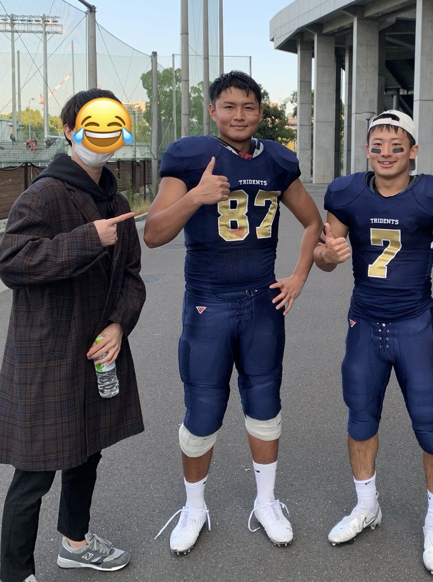 TRIDENTS_OL76's tweet photo. #俺の筋肉ビフォーアフター

66kg→106kg

成長が目に見えるのって最高に楽しい！

CAN MAKE ZORYO！

次は@TRIDENTS_OL55 

#春から阪大 
#阪大アメフト
#筋トレ https://t.co/pgLcijsI6l