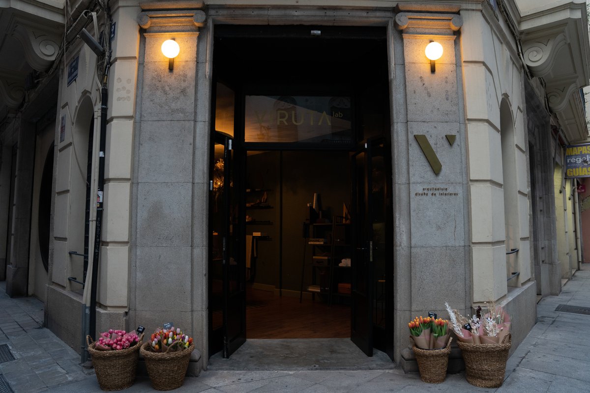 CDICV's tweet photo. VIRUTA LAB INAUGURA LA PRIMAVERA EN SU SHOWROOM CON UN JARDÍN EFÍMERO
+info: https://t.co/vbQr7tHOw5
#CDICV #VirutaLab #AbsolutaFlora https://t.co/eVllanHHBF
