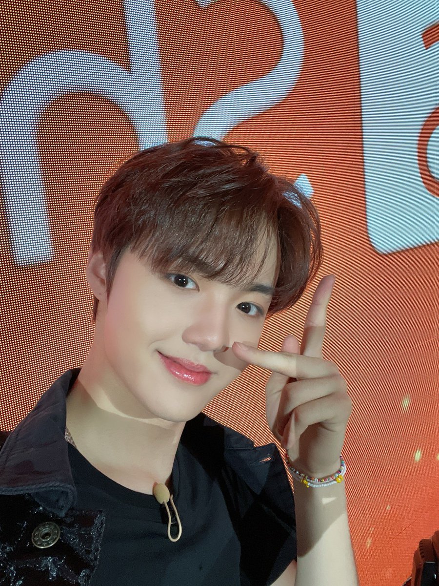 ShopeeSG's tweet photo. 🤗DOYOUNG🤗

Uhm, this cutie will be performing at 11PM on Shopee LIVE? Count us in~😘~>> https://t.co/wGPYxYDrFt

#ShopeeSG #Shopee315  #ShopeexTREASURE #TREASURE https://t.co/MYSn9Lpi4H