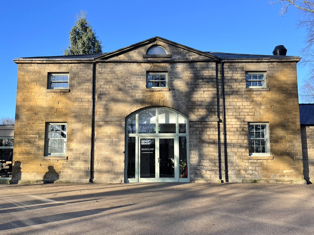 1MollyWilliams's tweet photo. Beautiful morning for the opening of the Coach House cafe in Hillsborough Park ☕️🌳

I covered the launch of this £1m project four years ago when this historic building was derelict and boarded up. Amazing to see it transformed into something great for the community.

(Thread) https://t.co/YmYdGZ0xX8