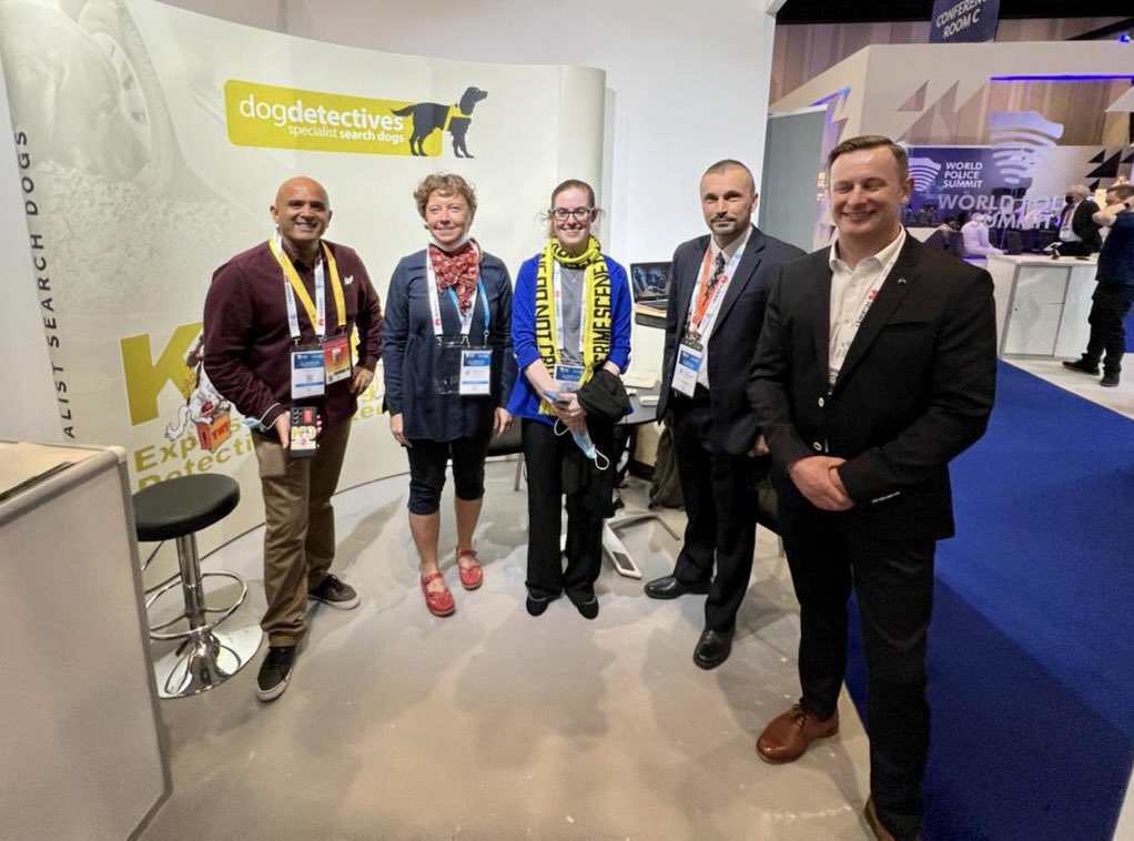 andrea_pintar's tweet photo. It’s always great to get together with good #K9 colleagues and spend quality time in exciting experience and informations w/ @LornaIrish on @PoliceSummit https://t.co/GAAOGYrypj