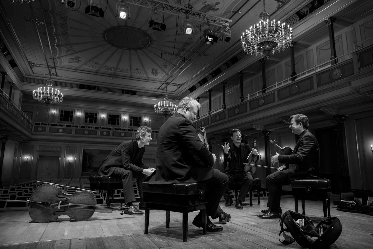 SligoChamberMus's tweet photo. We are thrilled to welcome the Grammy nominated Vogler Quartet once more as our headlining act at The Sligo International Chamber Music Festival 2022!
👉Sat 30th April - Mon 2nd May 2022
👉Full info about the Vogler Quartet and tickets:
https://t.co/MAFISdlQjz https://t.co/D5bTX9UD2J