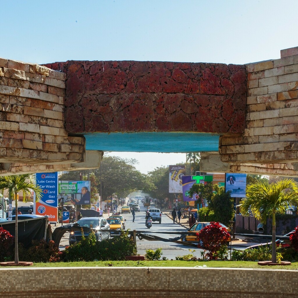 sunu_nataal's tweet photo. Rond Point Jet D'eau #dakar 
#randophoto #sununataal #mars2022 https://t.co/ExyIVt8sZS