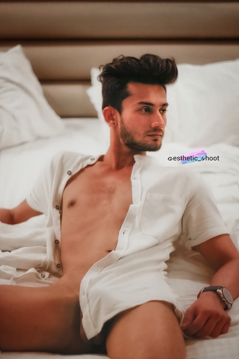 aestheticshoot's tweet photo. The hanging desire...

@SequieraH @aakash26022002 @adittyaroy2011 @thakur_ka_chora @CharanBangaram4 @FitShivam @kshitizhothunk @male_models_ @proudlyBong @vinodraichand00 @MasterJennyX @Sexxymundaa @pathanyxz @4_all_deziree @Souravsid_1997 @UpenRathod8 @Shubra_tam @Dharma_Rajes https://t.co/akd6sUKnp0