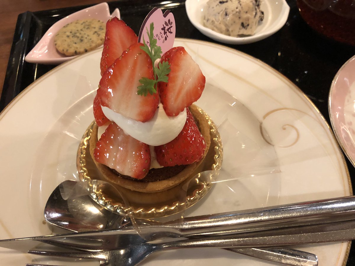 p_382's tweet photo. 最近のイチゴたち
1週間で苺食べすぎ https://t.co/vhuidhYVST